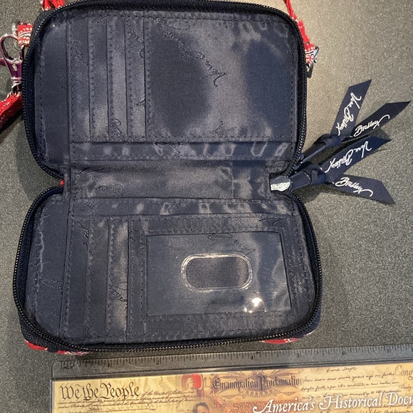 Vera Bradley mini crossbody in good condition. - Picture 2 of 6